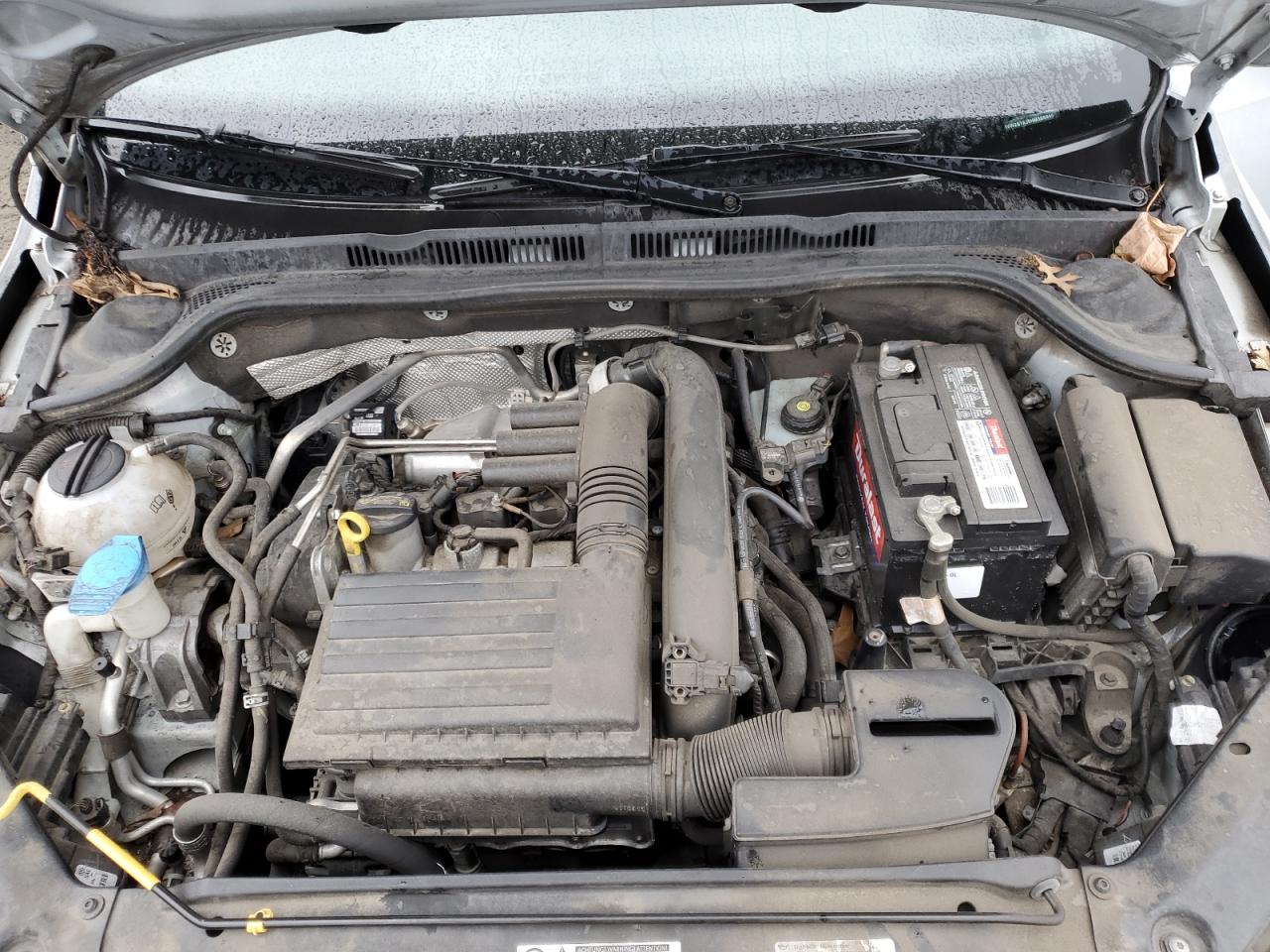 VOLKSWAGEN JETTA 2017 — 12