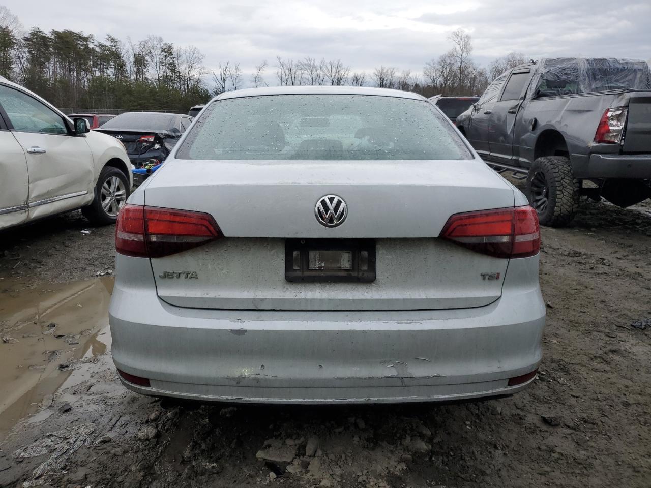 VOLKSWAGEN JETTA 2017 — 7