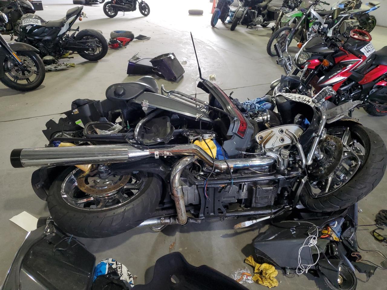 HARLEY-DAVIDSON FLTRUSE 2011 — 2