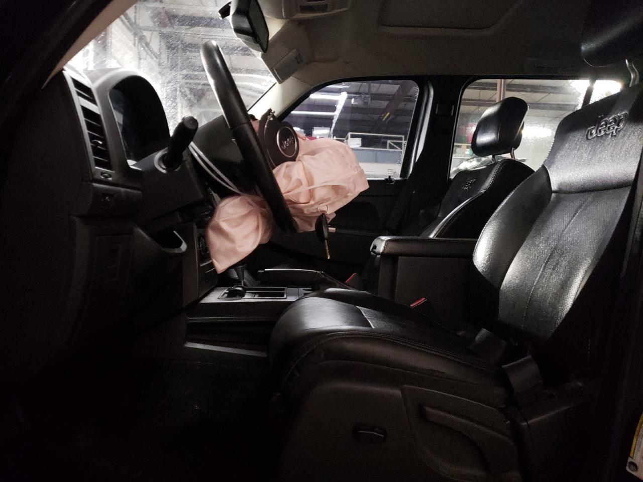 JEEP LIBERTY 2011 — 8