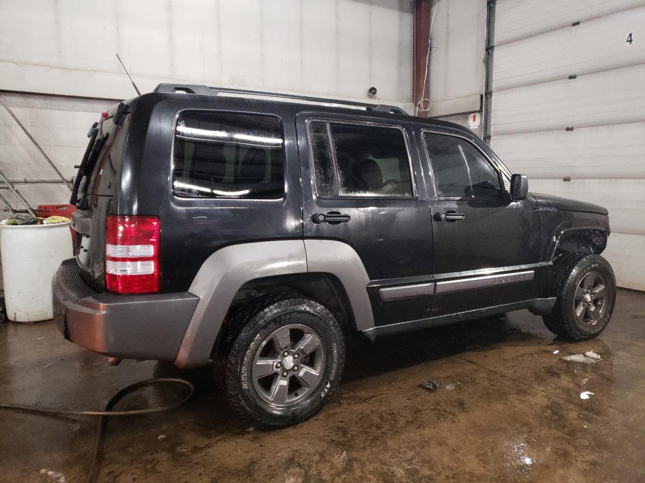 JEEP LIBERTY 2011 — 4