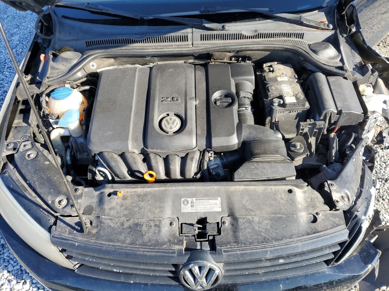 VOLKSWAGEN JETTA 2011 — 12