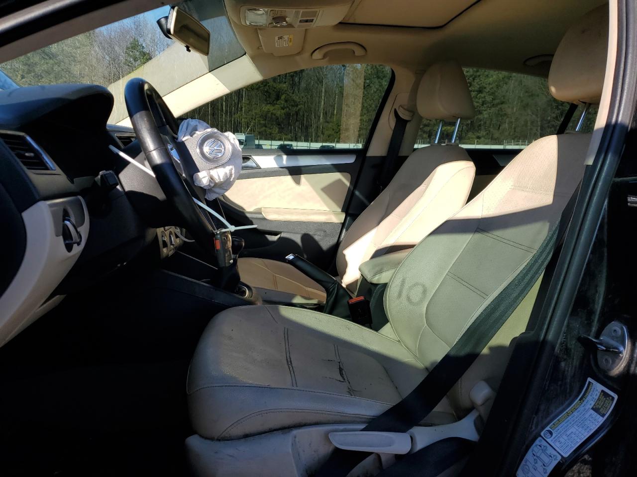 VOLKSWAGEN JETTA 2011 — 8