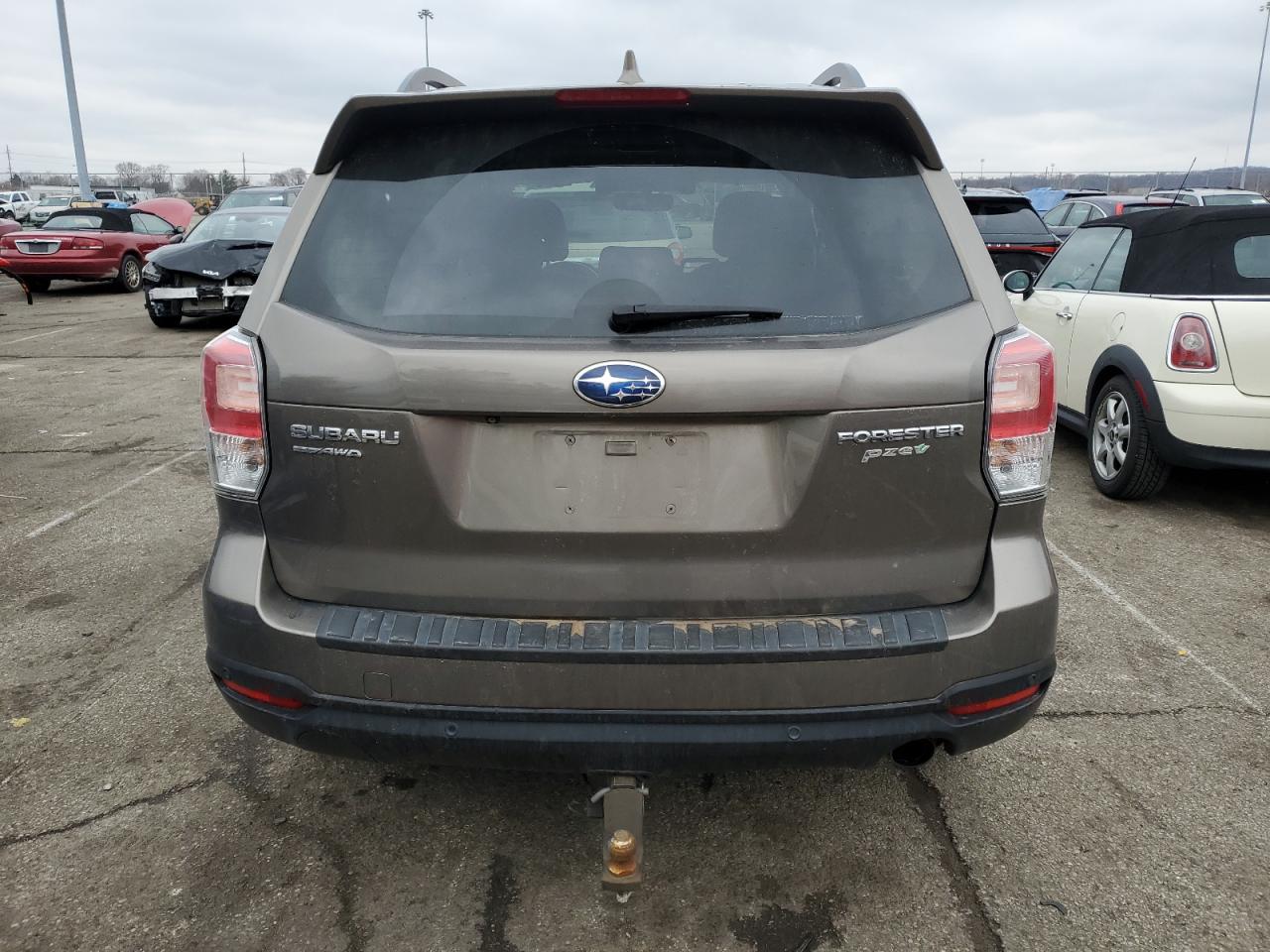 SUBARU FORESTER 2017 — 7