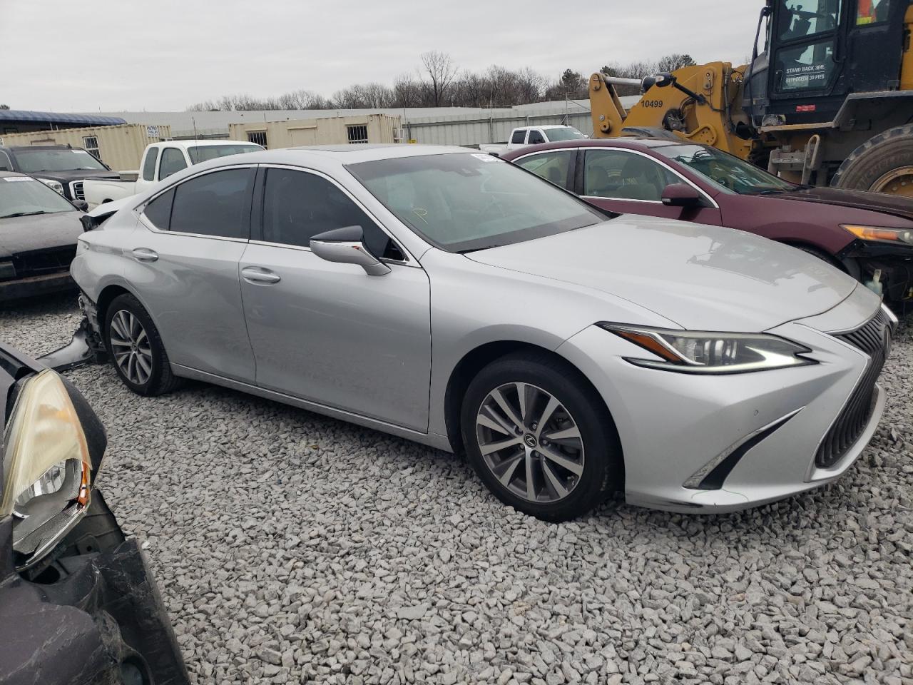 LEXUS ES 2019 — 5