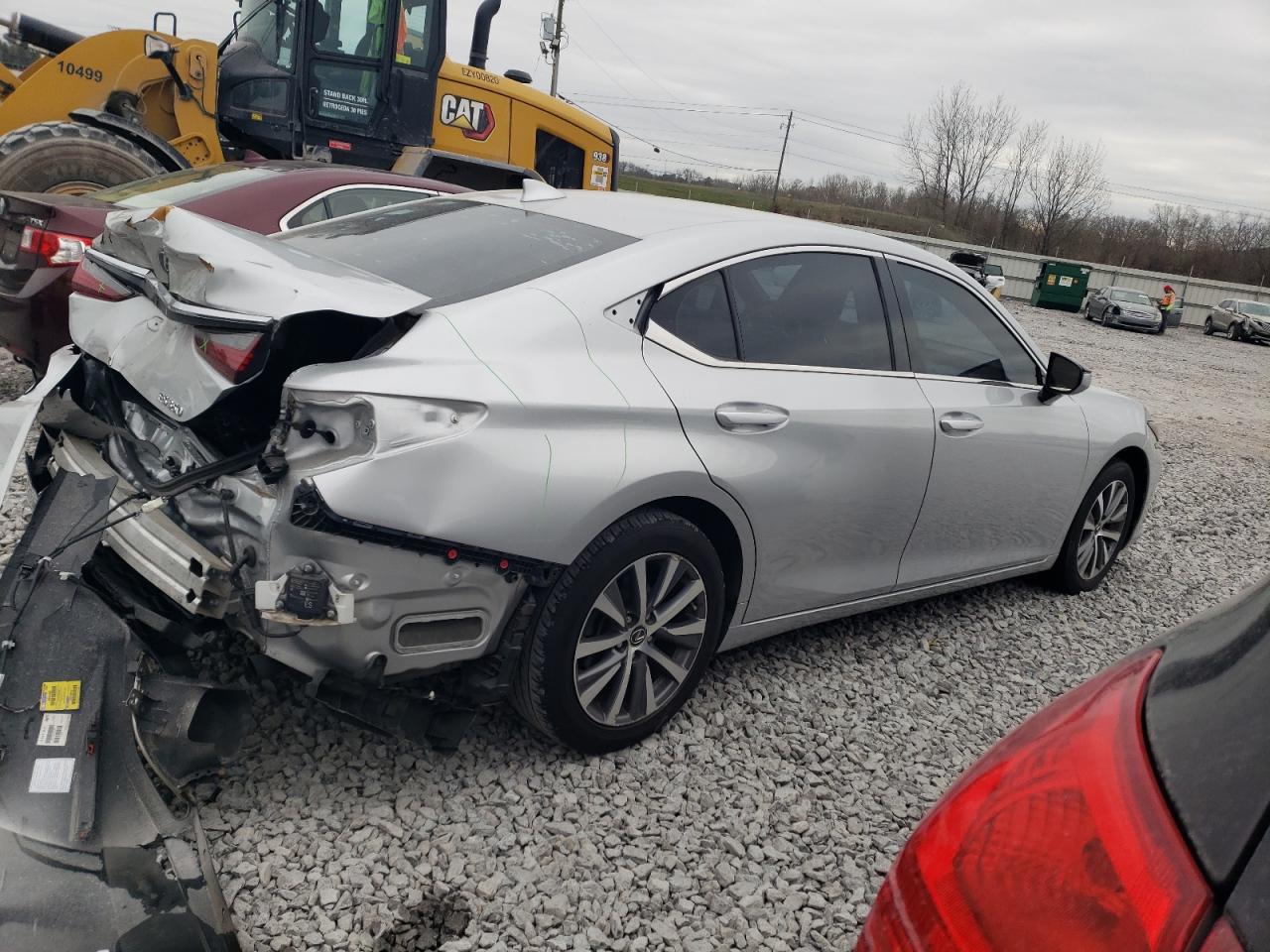 LEXUS ES 2019 — 4