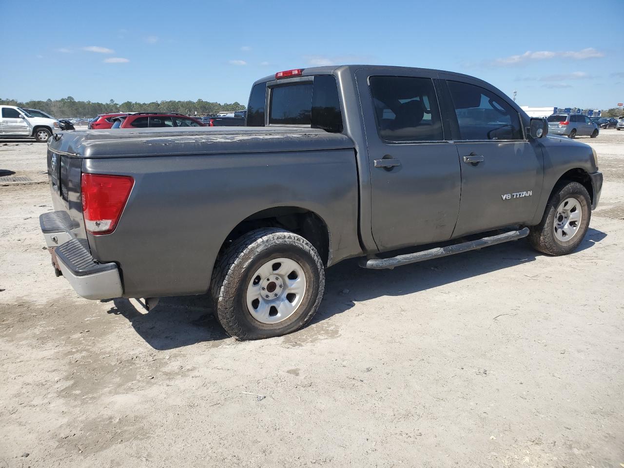 NISSAN TITAN 2005 — 4