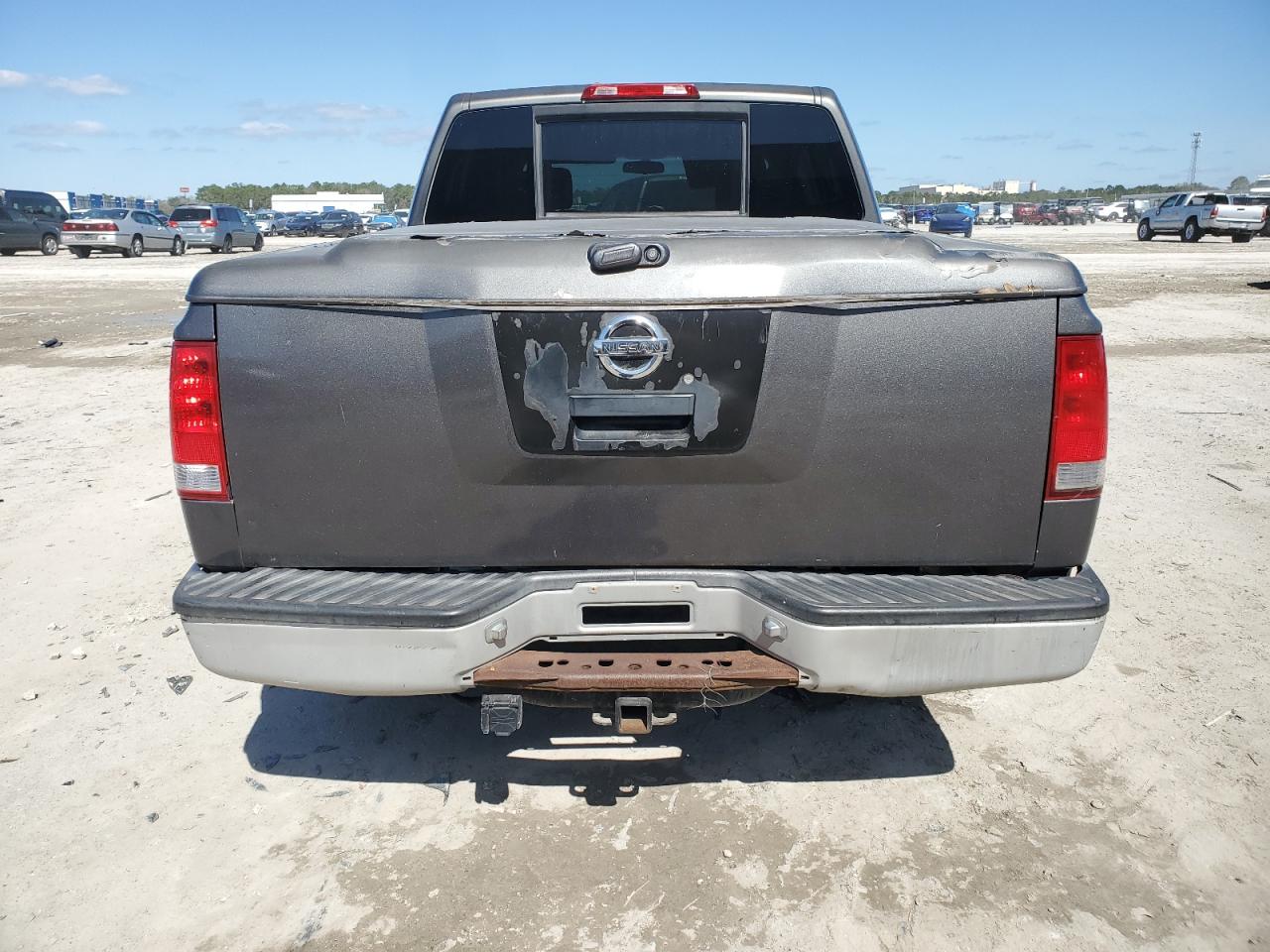 NISSAN TITAN 2005 — 7
