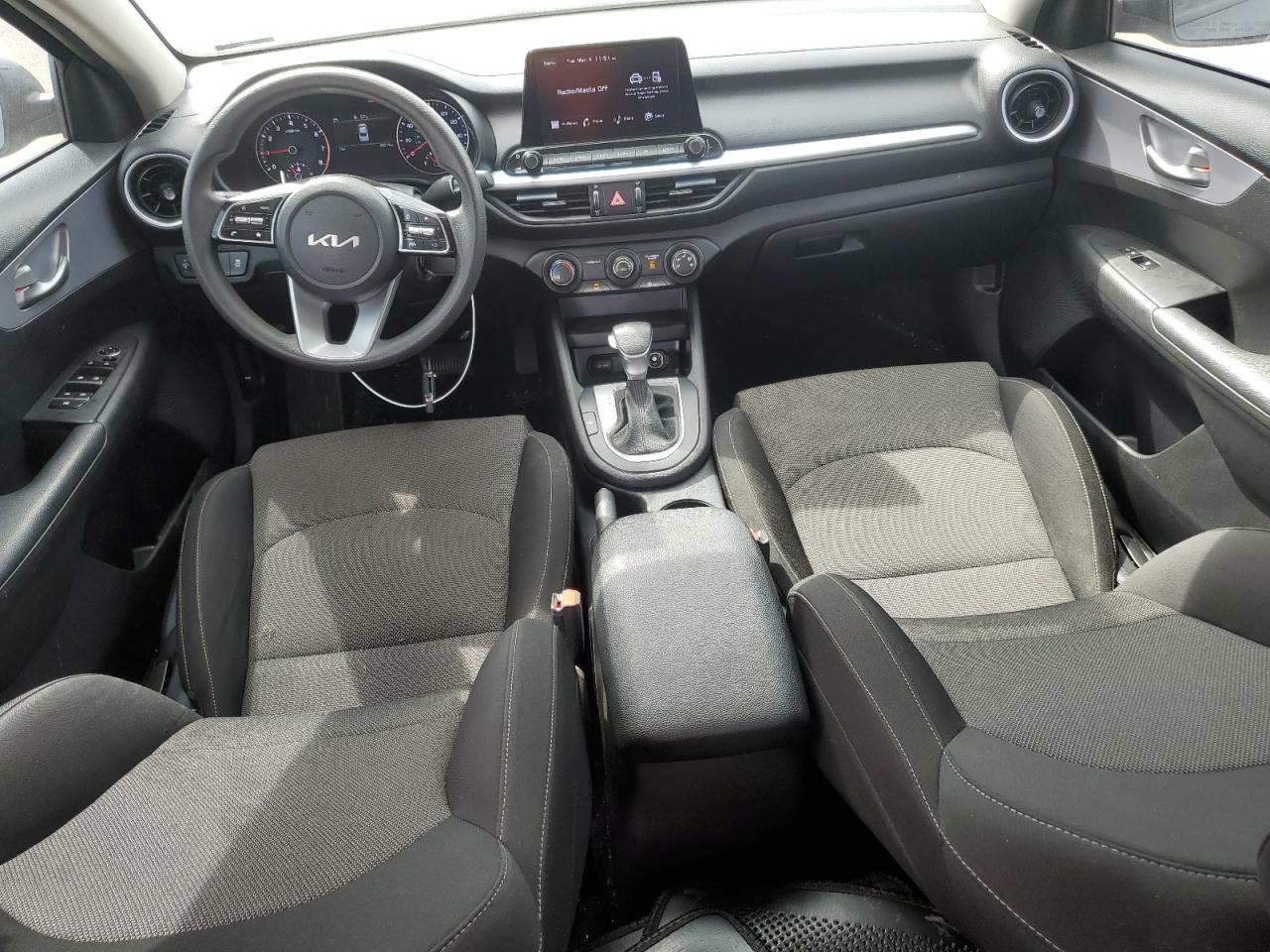 KIA FORTE 2022 — 9