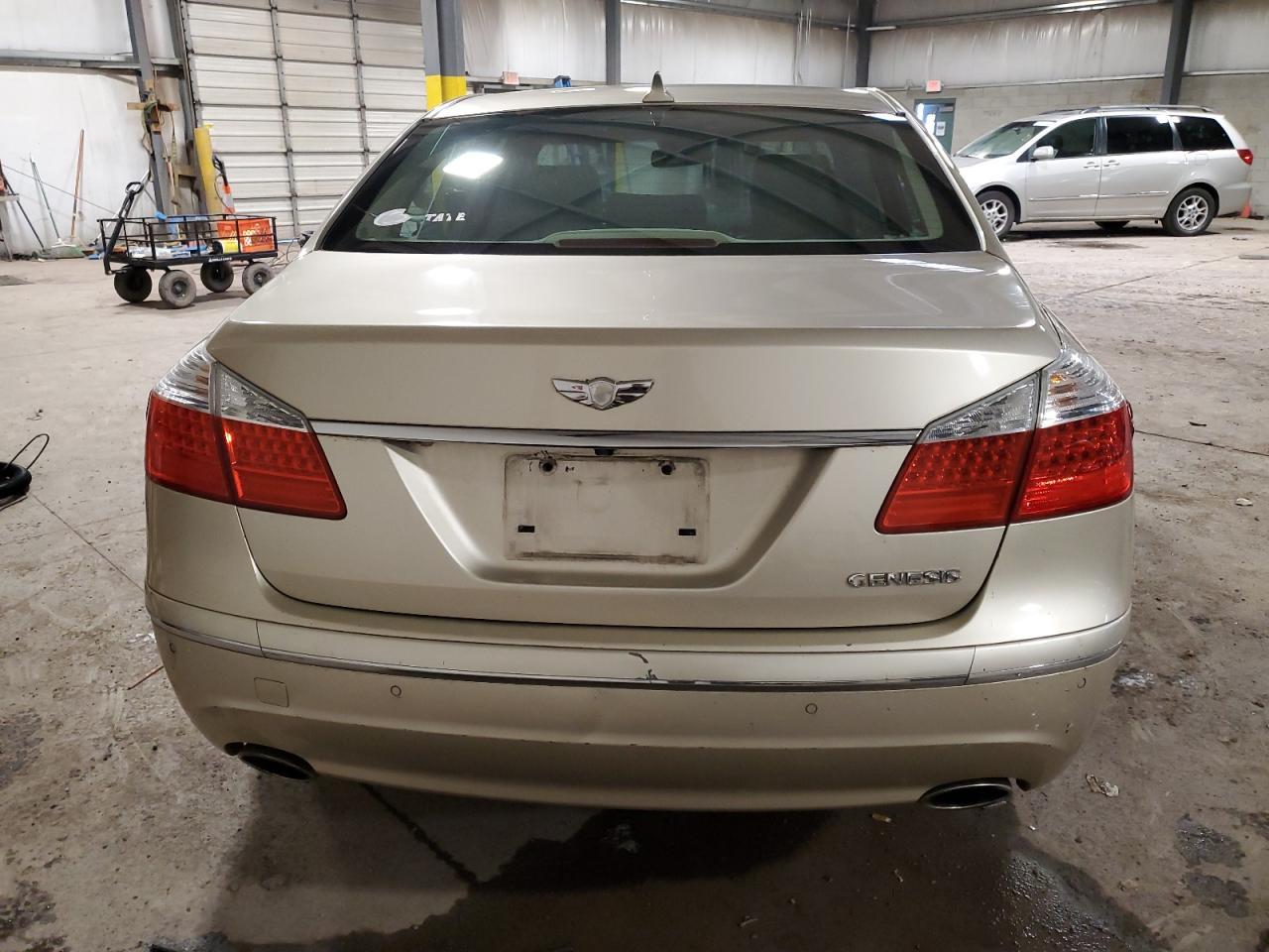 HYUNDAI GENESIS 2009 — 7