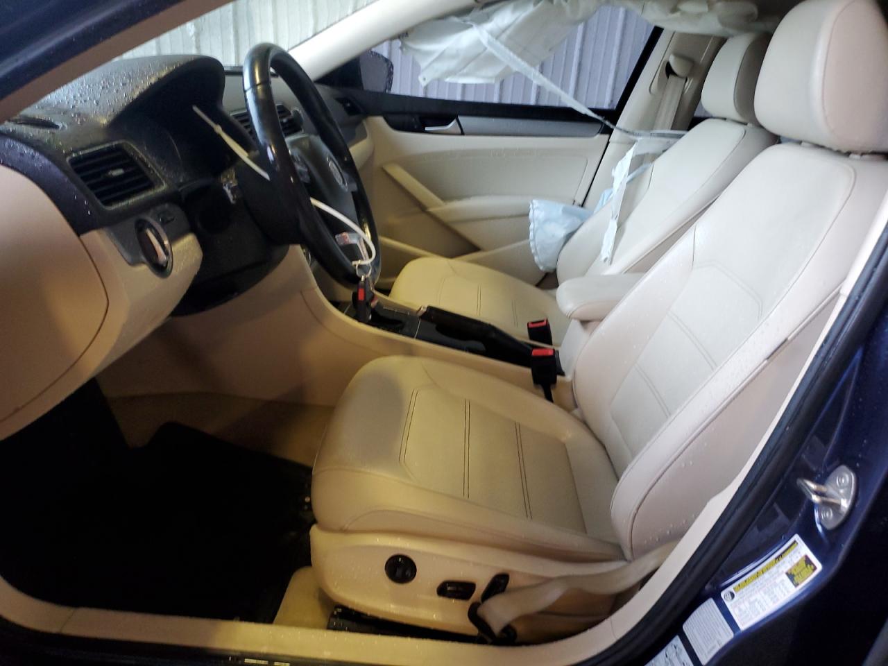 VOLKSWAGEN PASSAT 2015 — 8