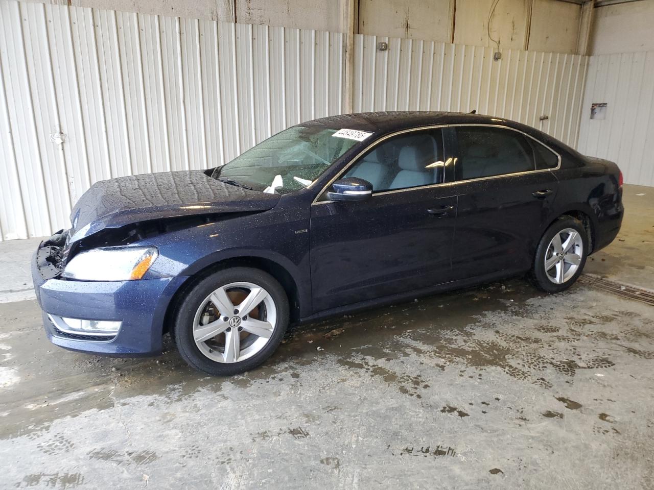 2015 VOLKSWAGEN PASSAT S