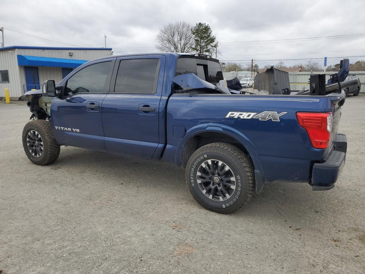 NISSAN TITAN 2018 — 3