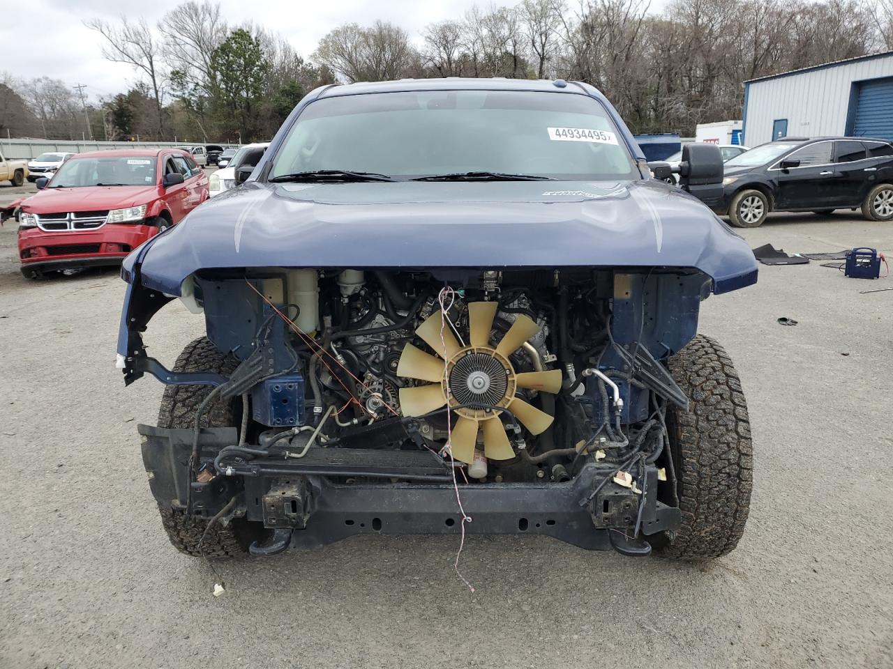 NISSAN TITAN 2018 — 6