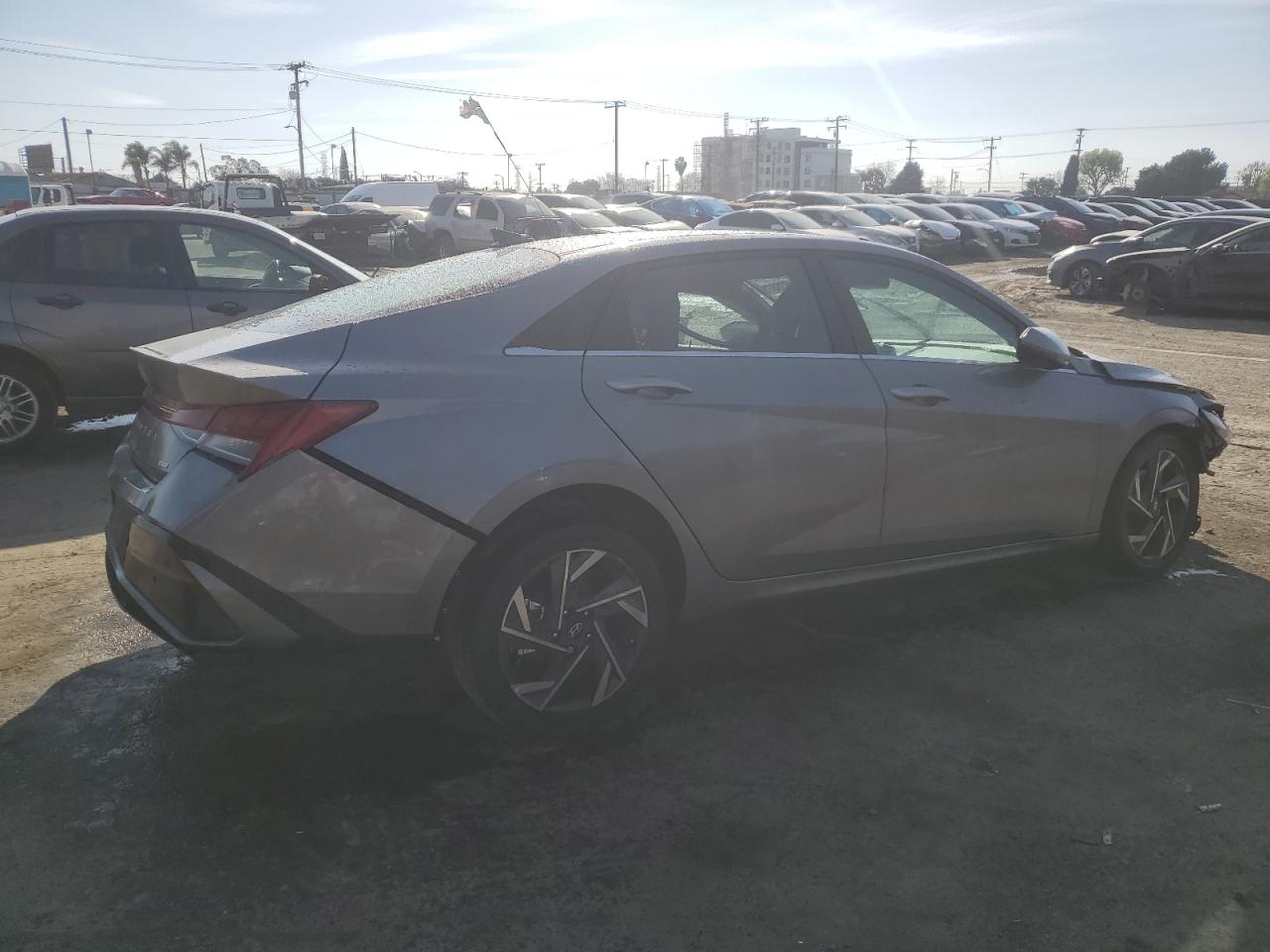 HYUNDAI ELANTRA 2024 — 4