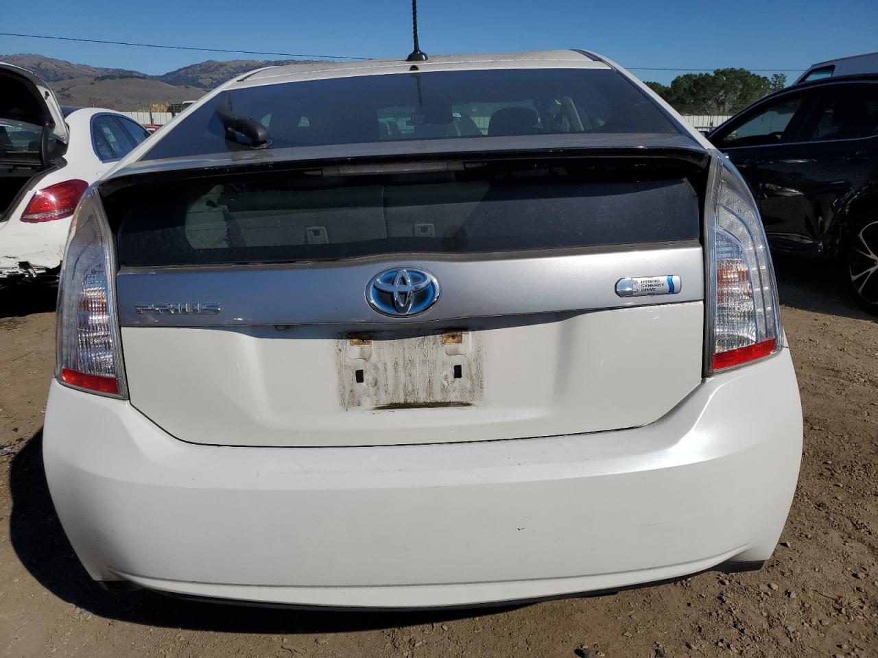 TOYOTA PRIUS PLUG-IN 2013 — 7