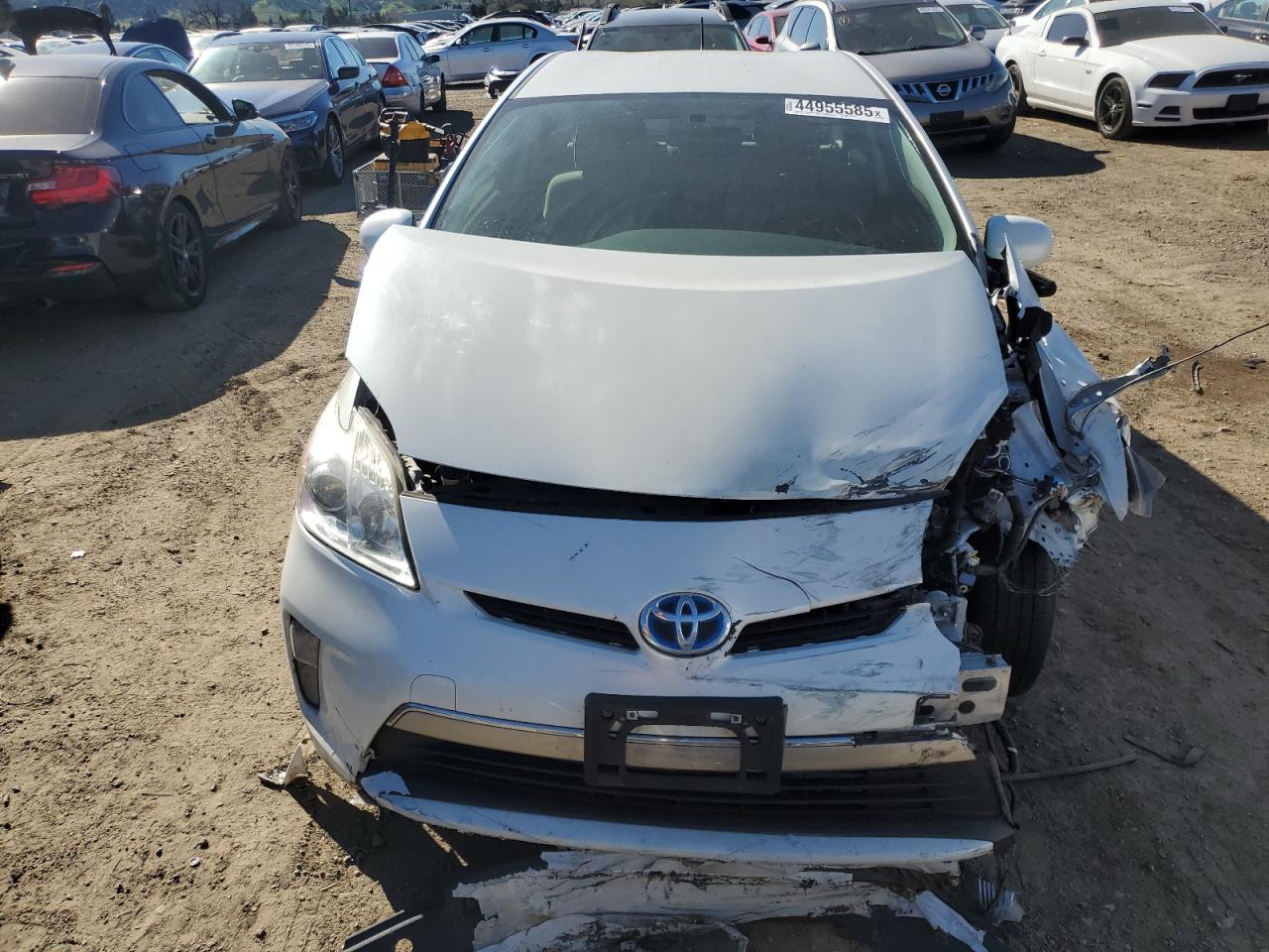 TOYOTA PRIUS PLUG-IN 2013 — 6