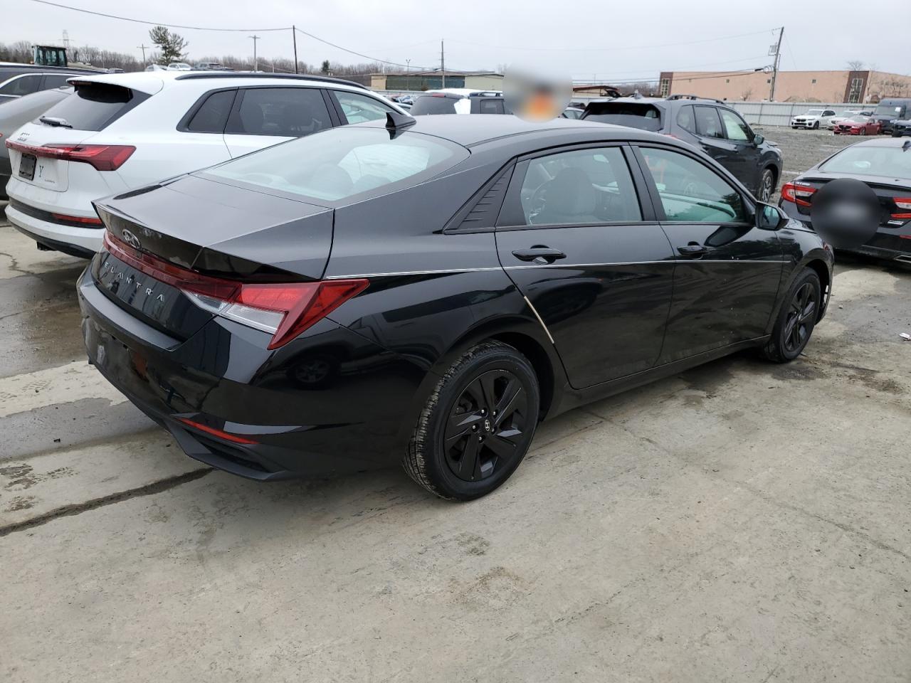HYUNDAI ELANTRA 2022 — 4