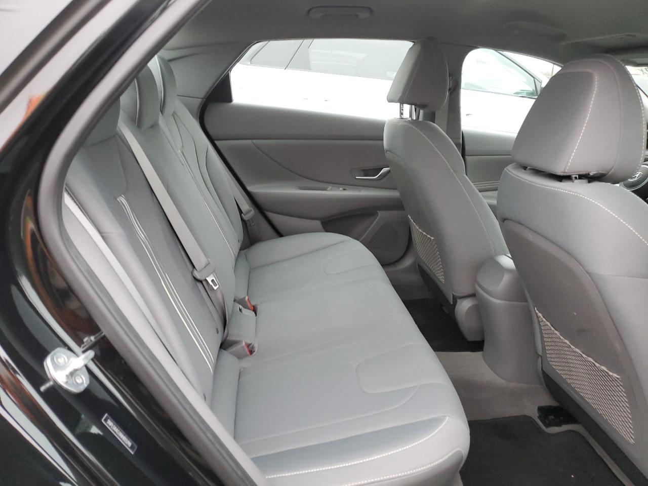 HYUNDAI ELANTRA 2022 — 11