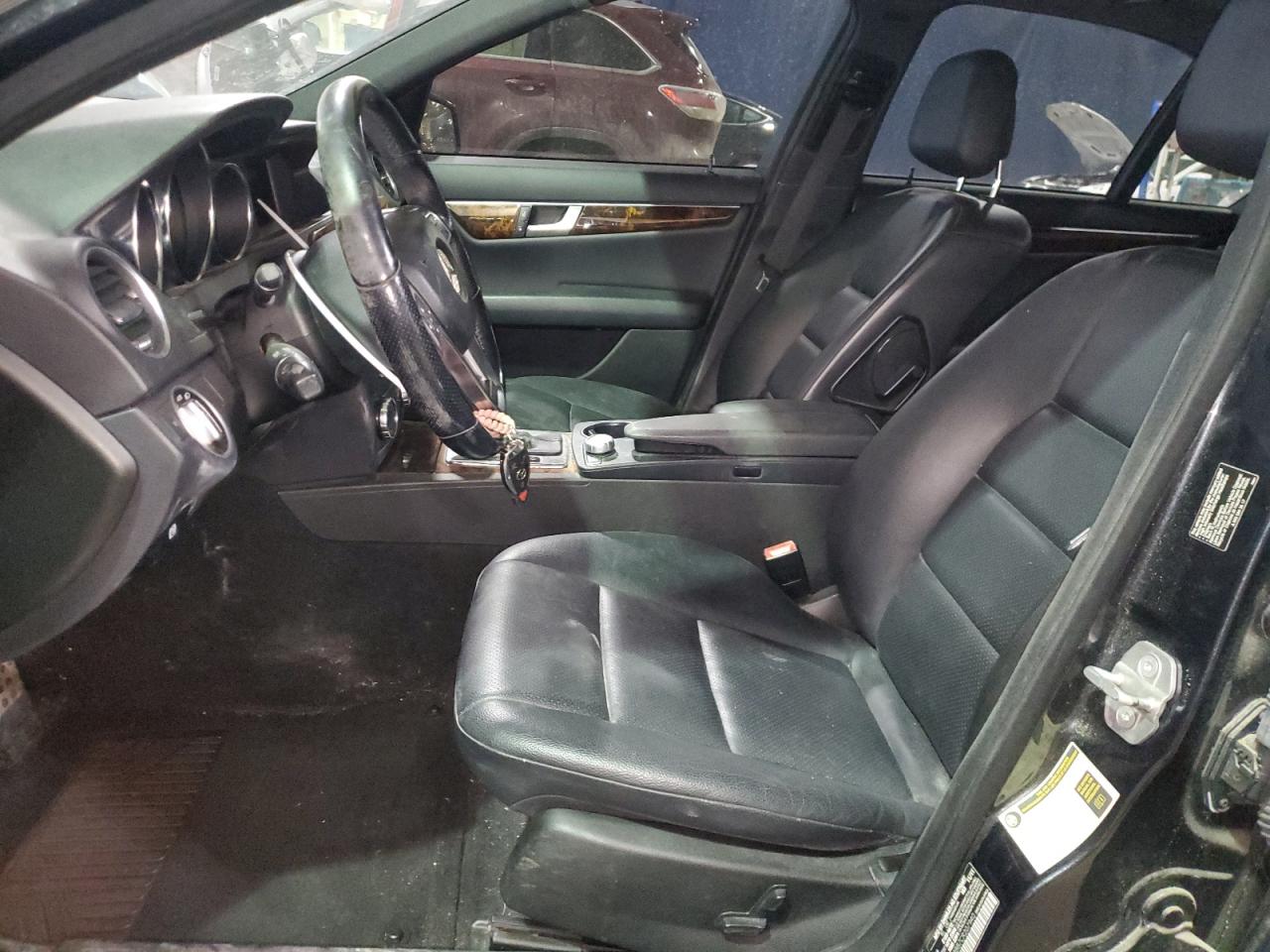 MERCEDES-BENZ C 2012 — 8