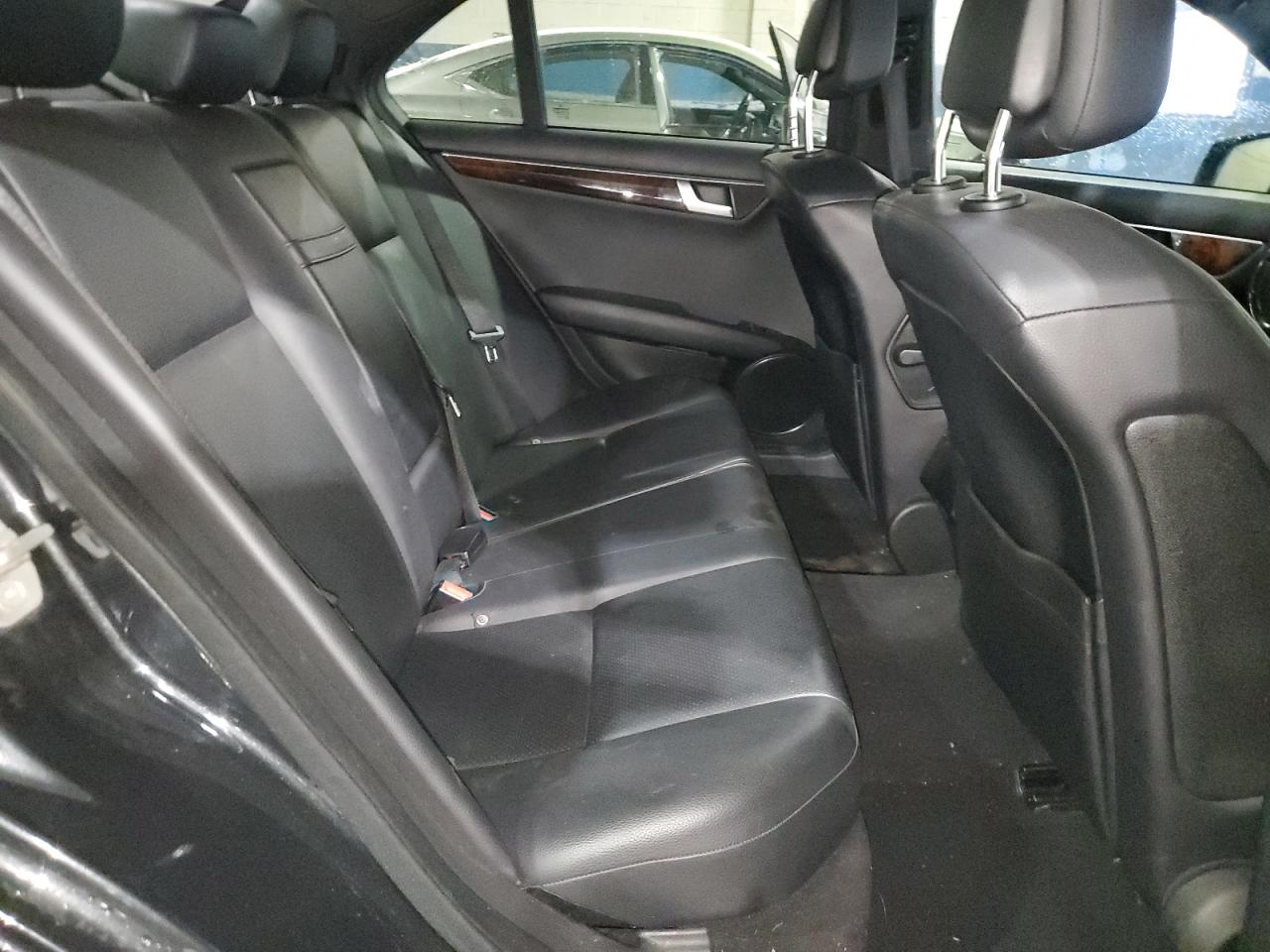 MERCEDES-BENZ C 2012 — 11