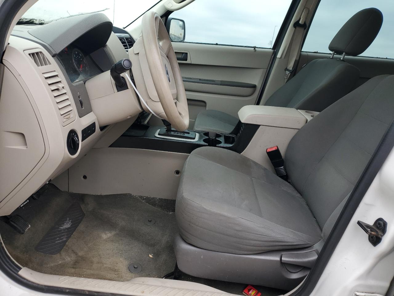 FORD ESCAPE 2012 — 8