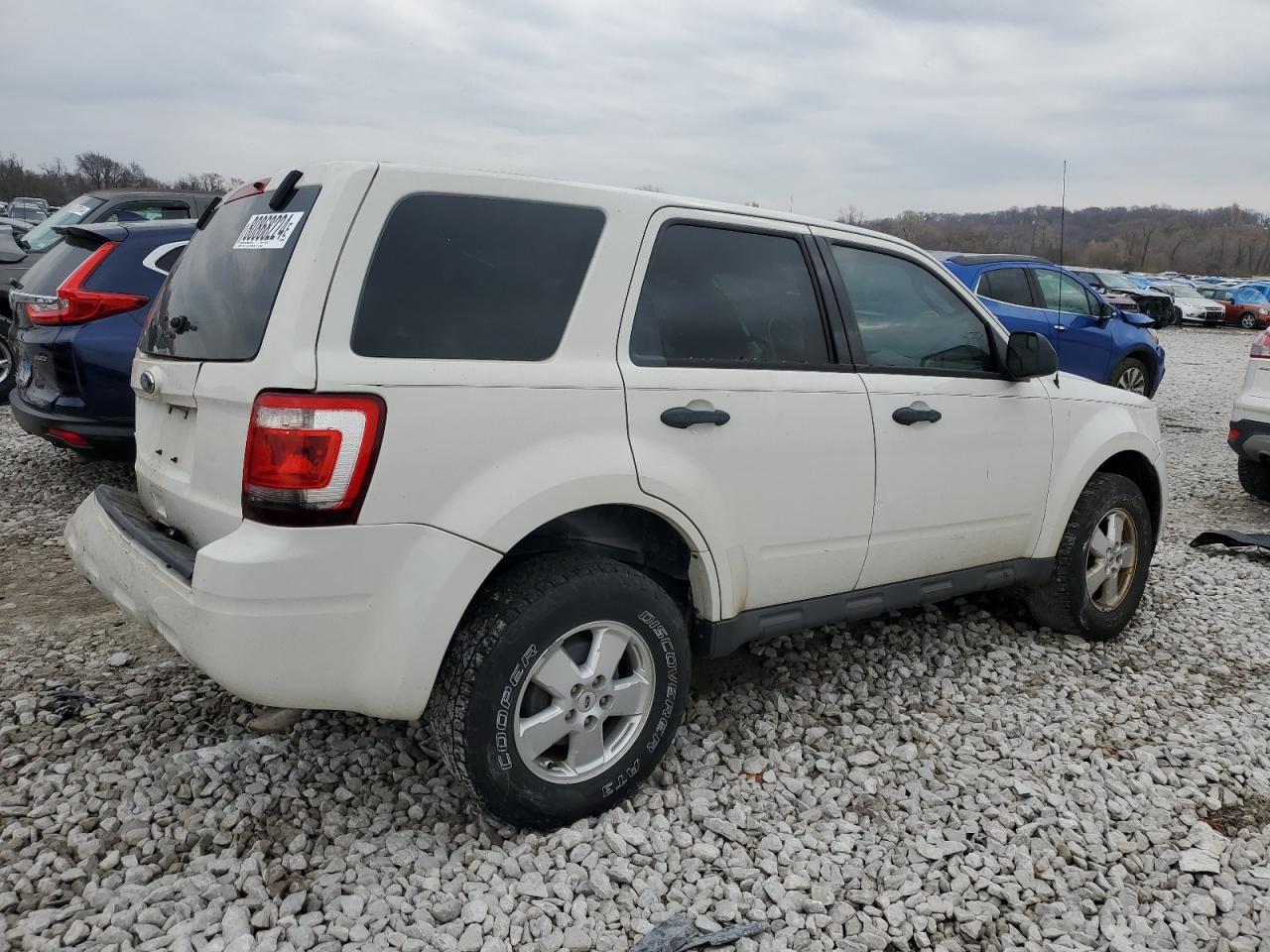 FORD ESCAPE 2012 — 4