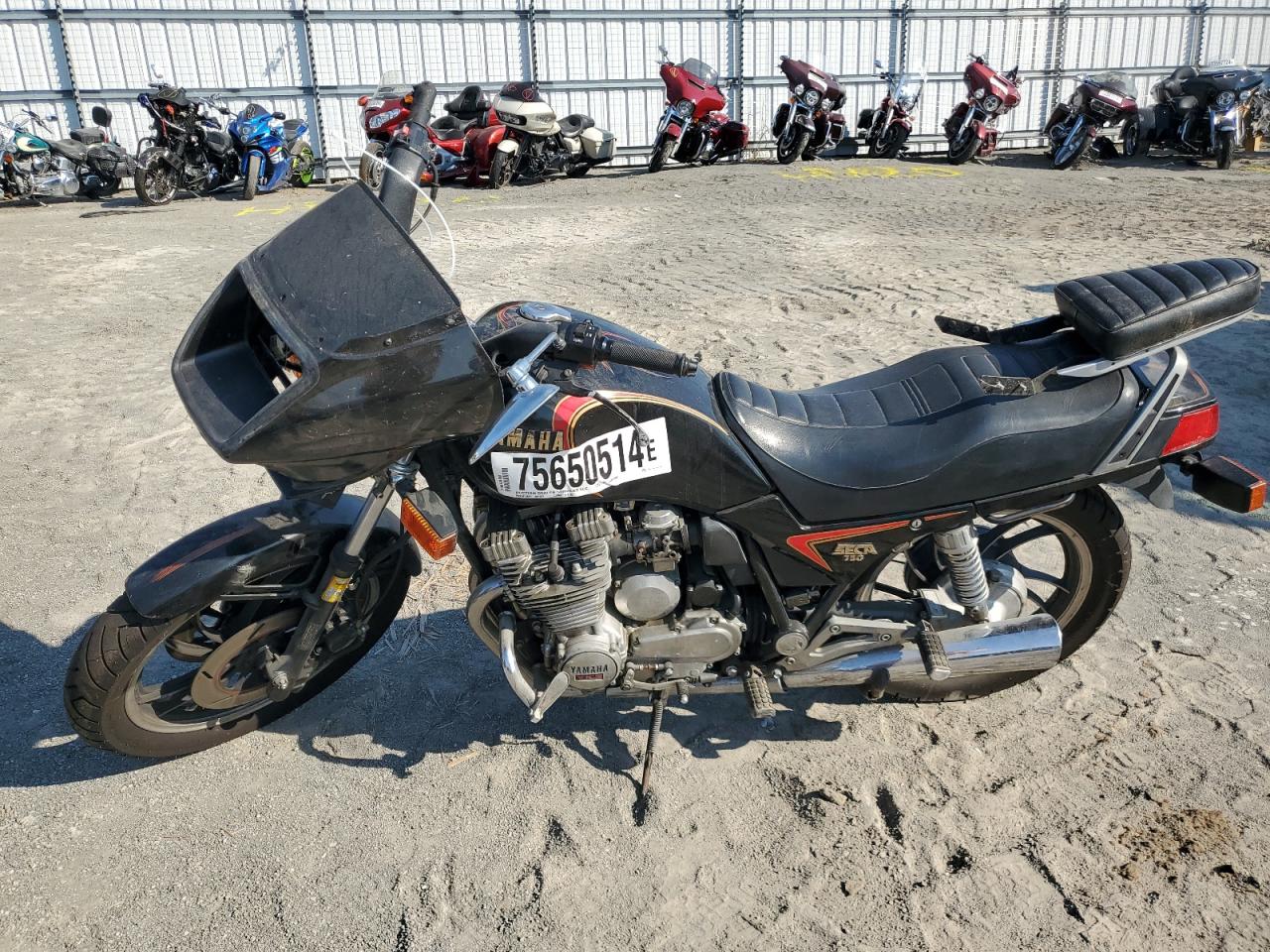 YAMAHA XJ750 1981 — 4