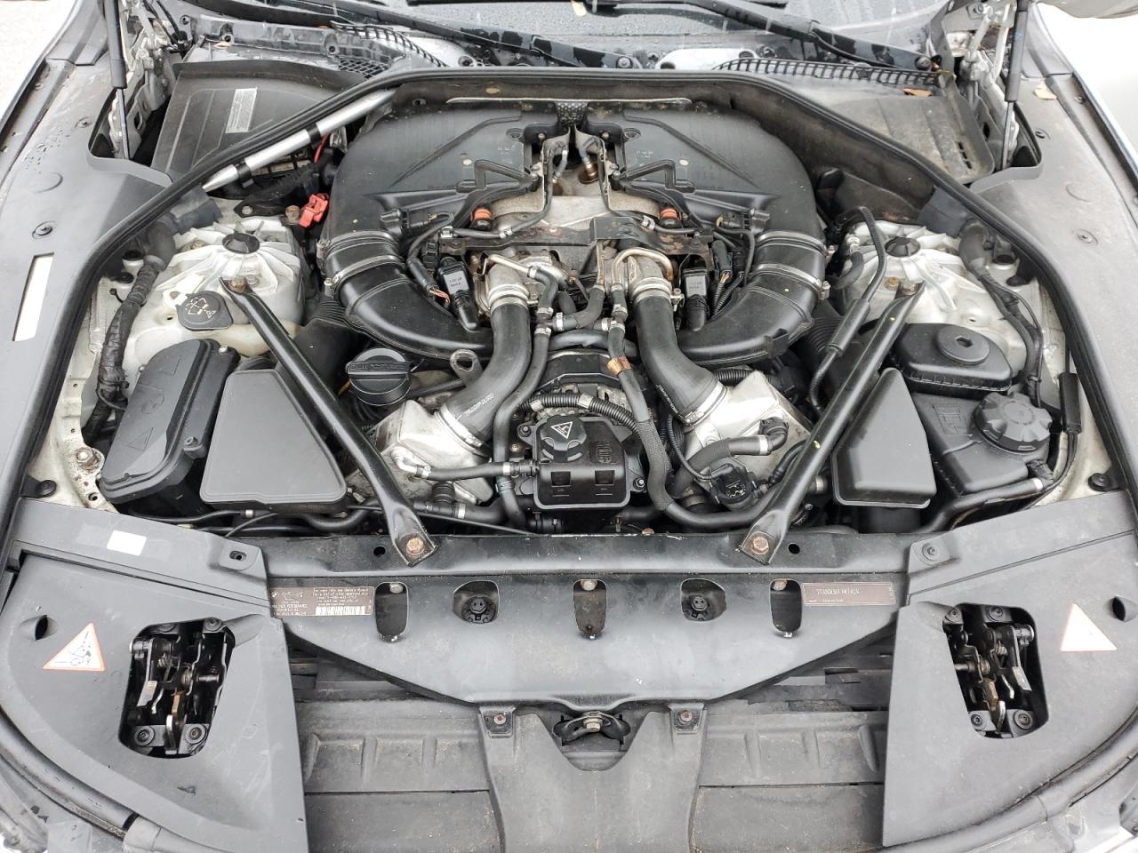 BMW 750 2012 — 12