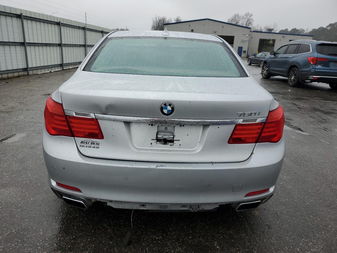 BMW 750 2012 — 7