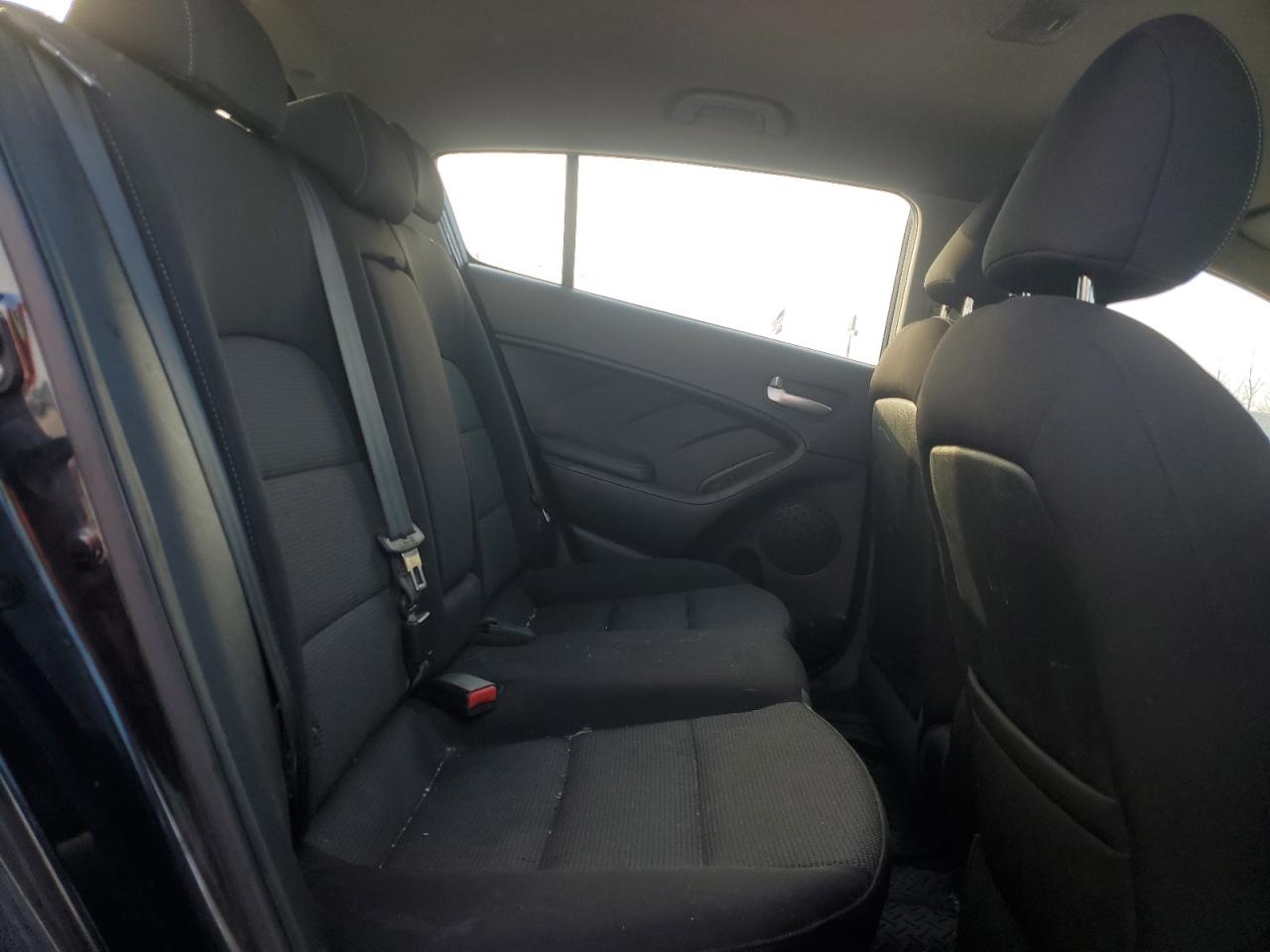 KIA FORTE LX 2017 — 11