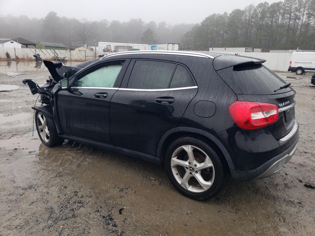 MERCEDES-BENZ GLA 2019 — 3