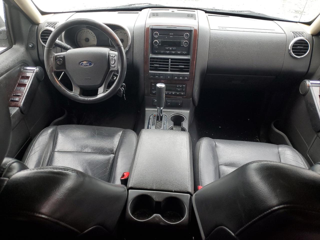 FORD EXPLORER 2010 — 9