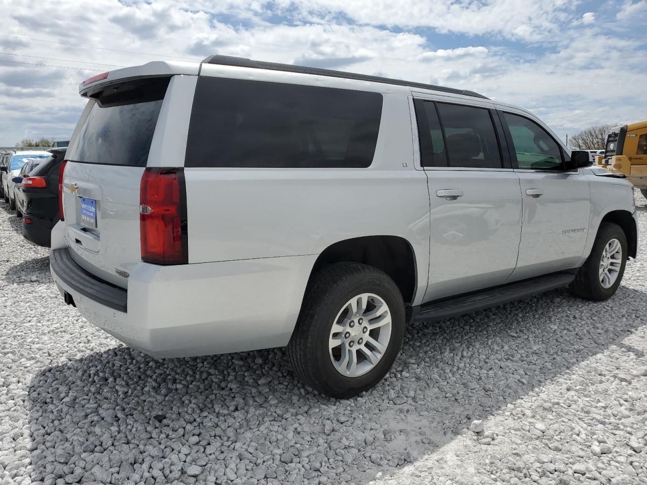 CHEVROLET SUBURBAN 2019 — 4