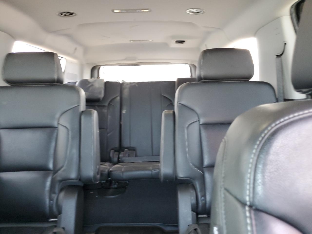 CHEVROLET SUBURBAN 2019 — 11