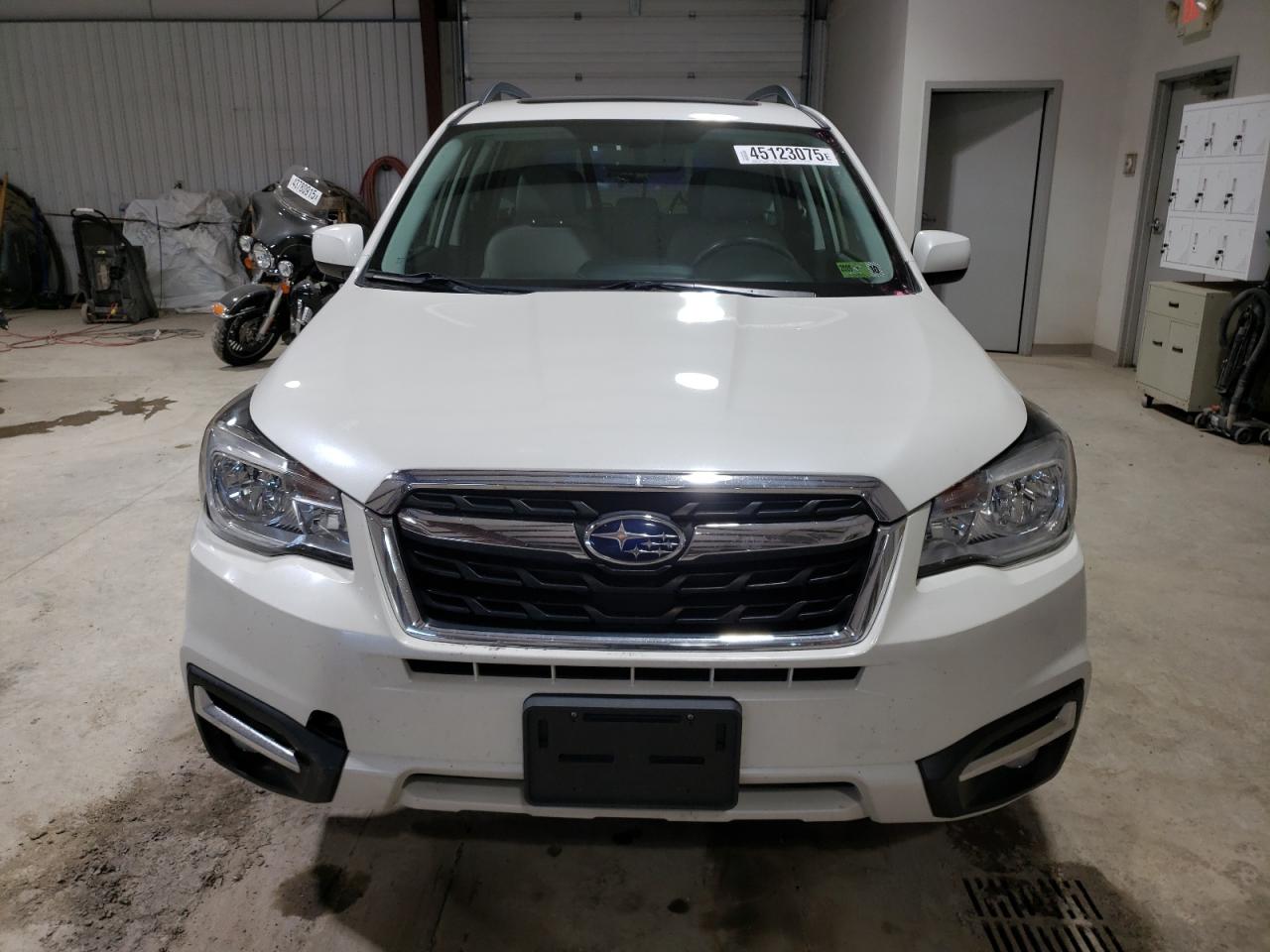 SUBARU FORESTER 2018 — 6