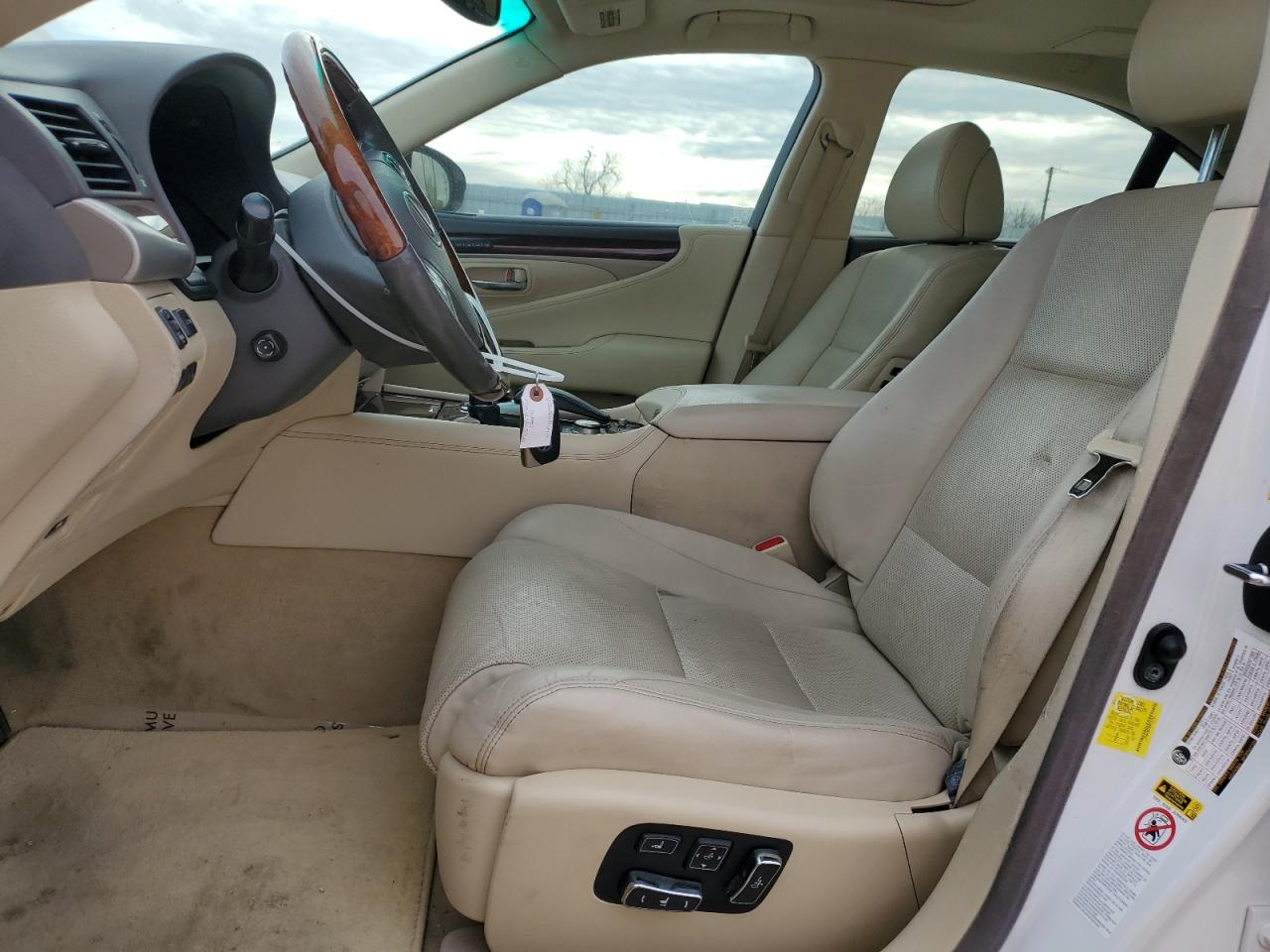 LEXUS LS 2013 — 8