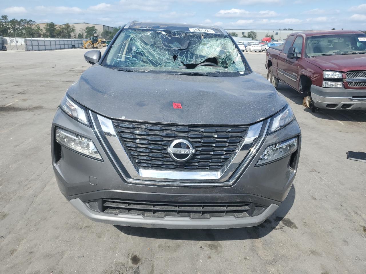 Nissan Rogue 2022 — 5