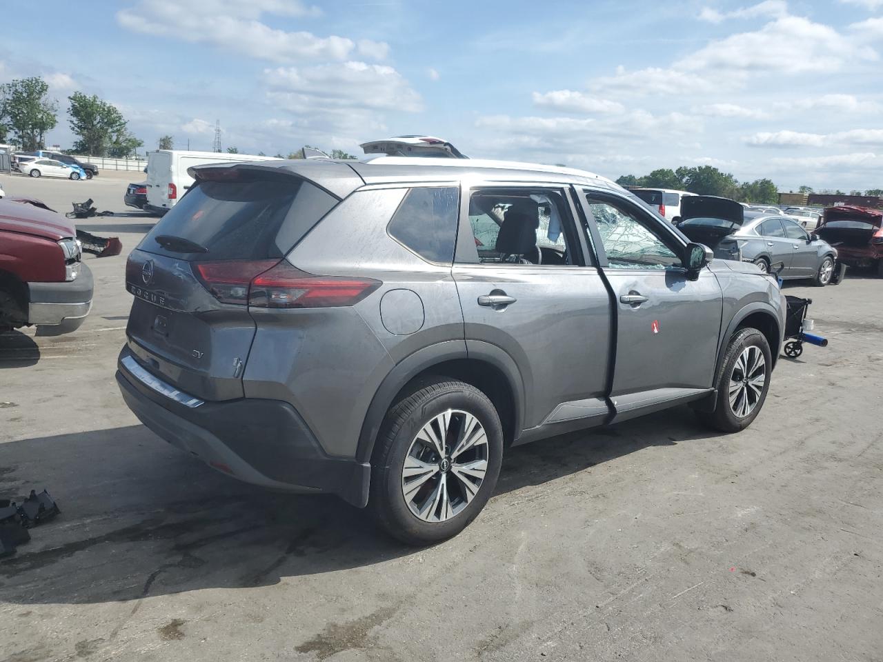 Nissan Rogue 2022 — 3