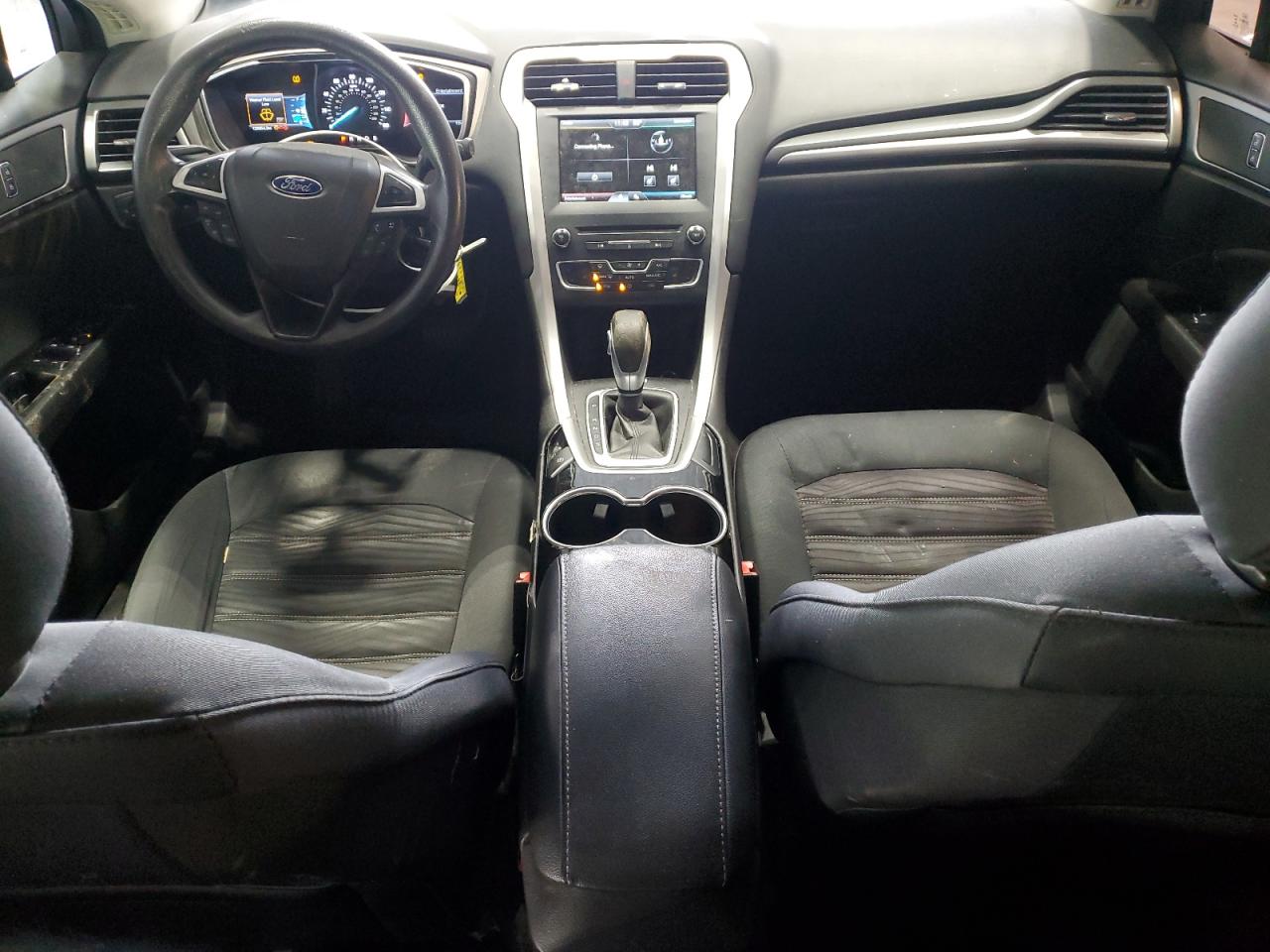 FORD FUSION 2016 — 9