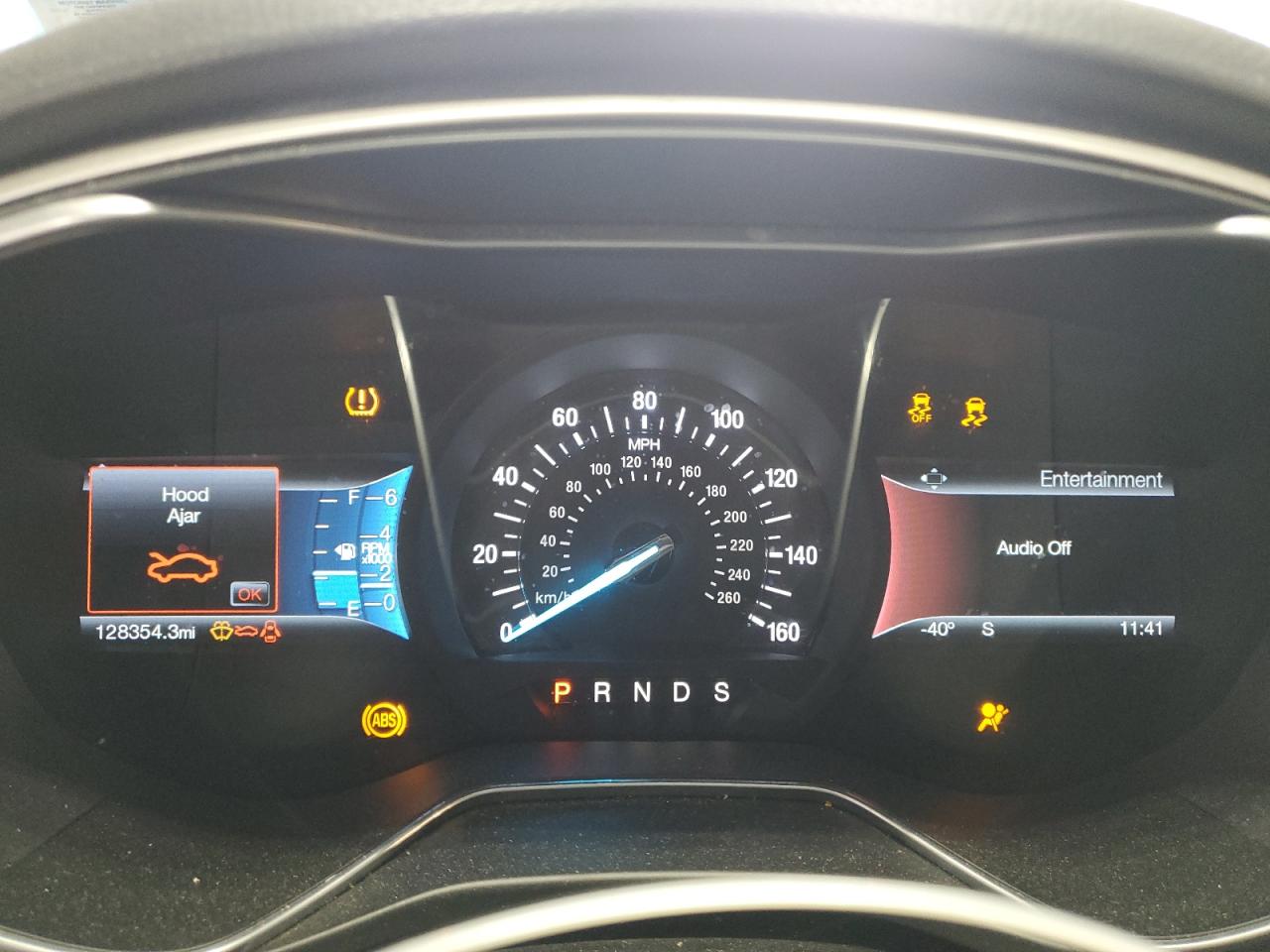 FORD FUSION 2016 — 10