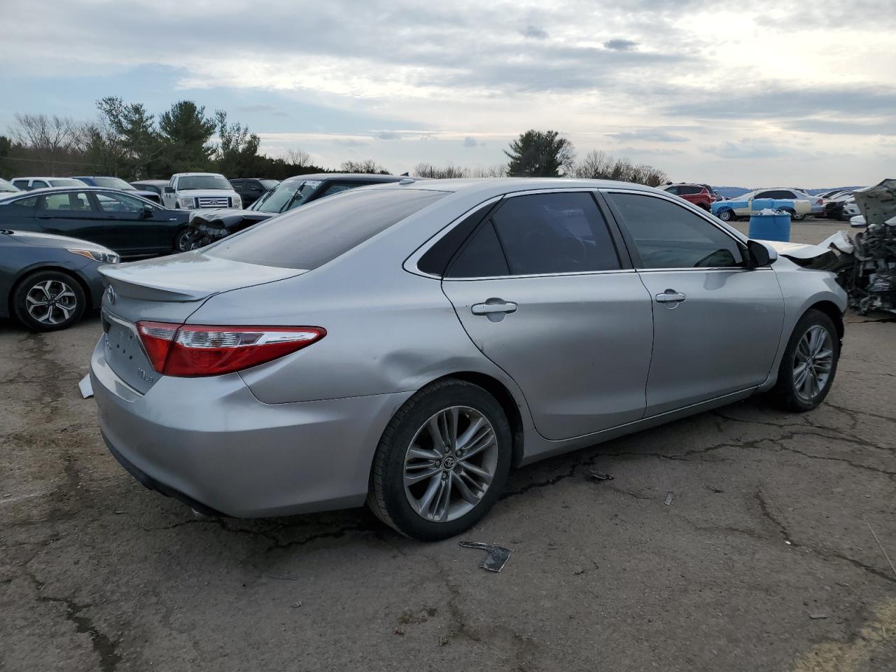 TOYOTA CAMRY 2016 — 4