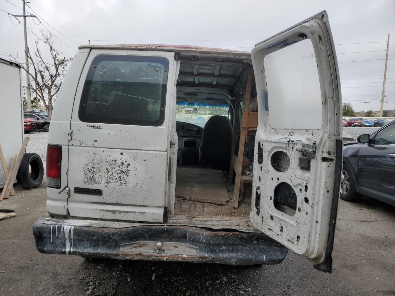 FORD ECONOLINE 2003 — 7