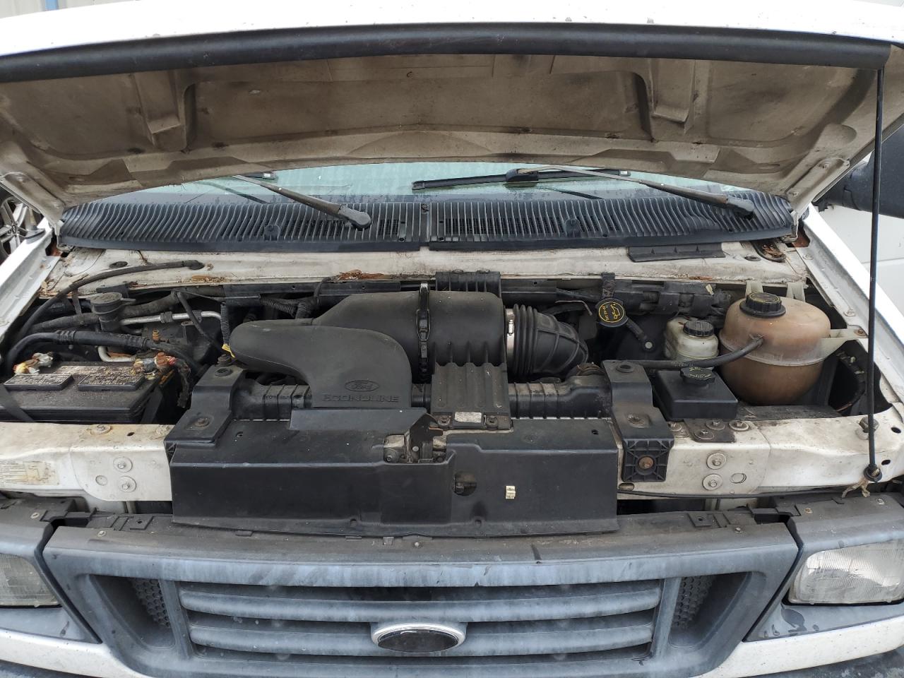 FORD ECONOLINE 2003 — 12