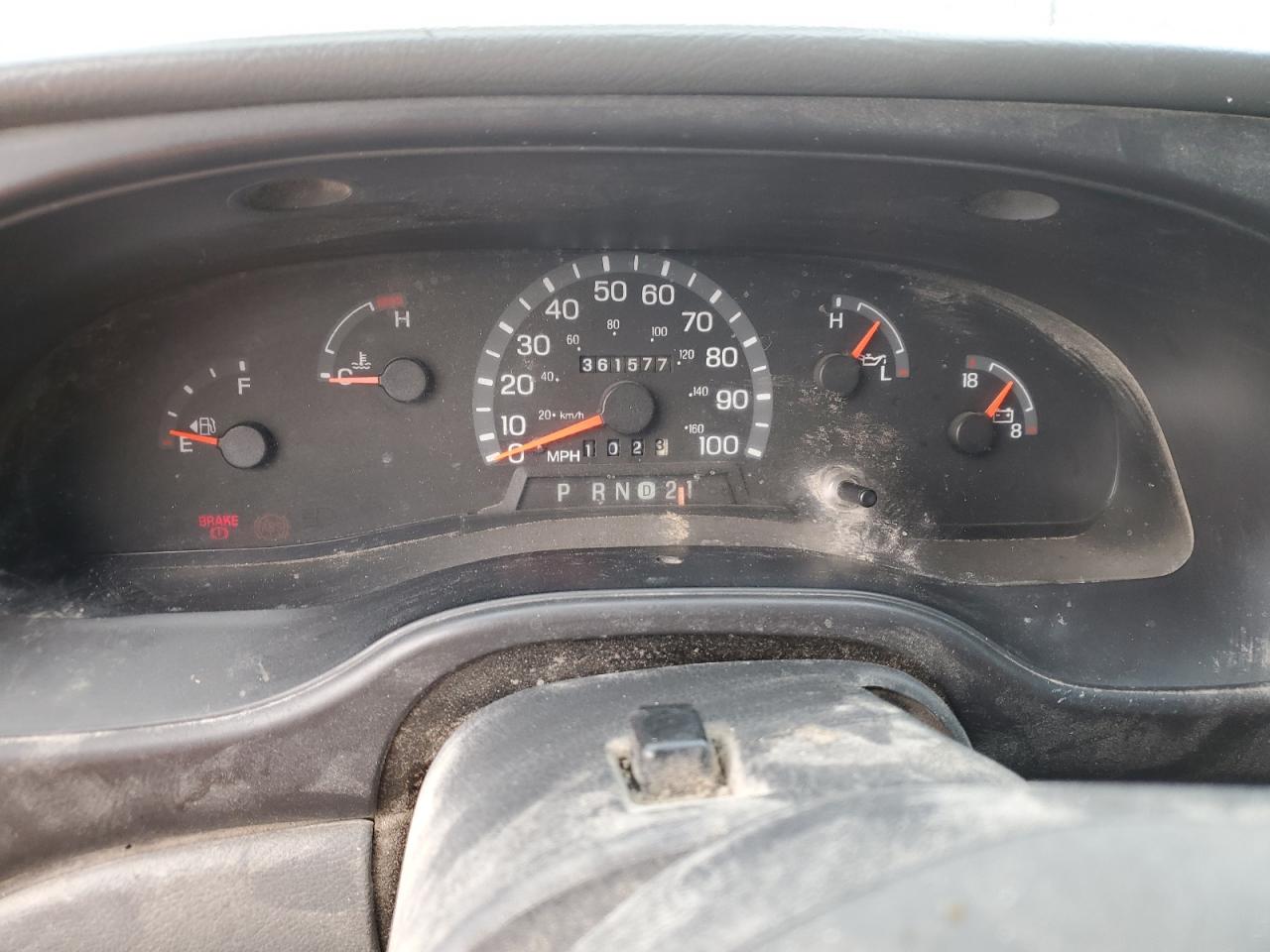 FORD ECONOLINE 2003 — 10