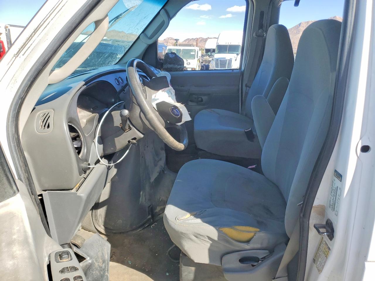 FORD ECONOLINE 2008 — 8