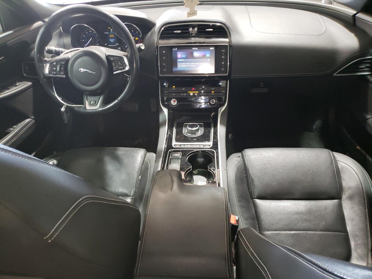 JAGUAR XE 2017 — 9