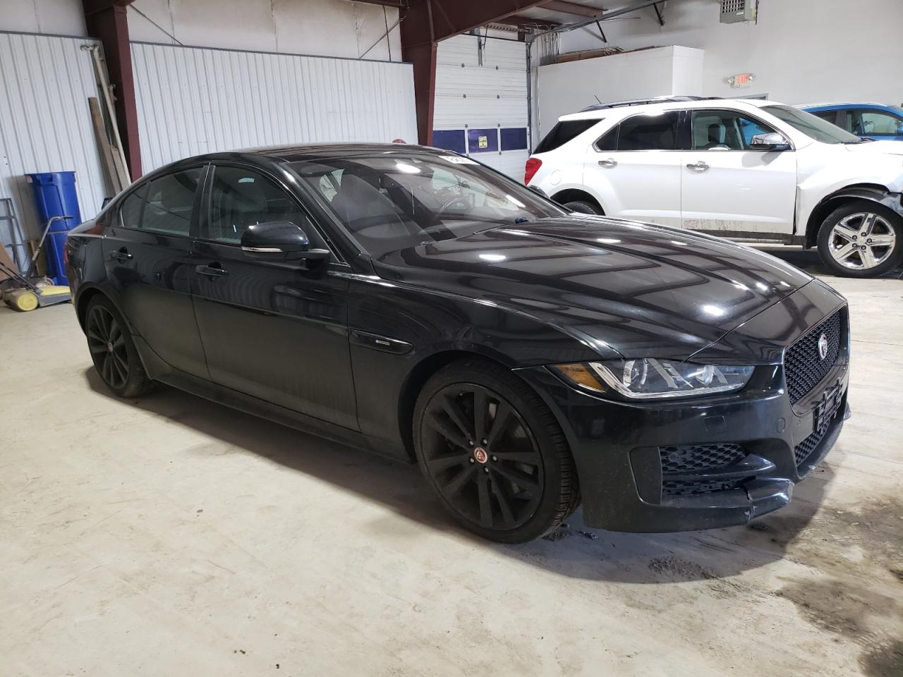 JAGUAR XE 2017 — 5