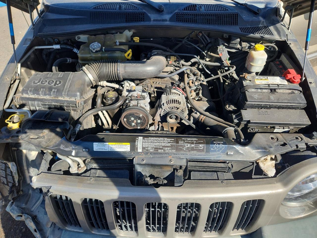 JEEP LIBERTY 2004 — 13