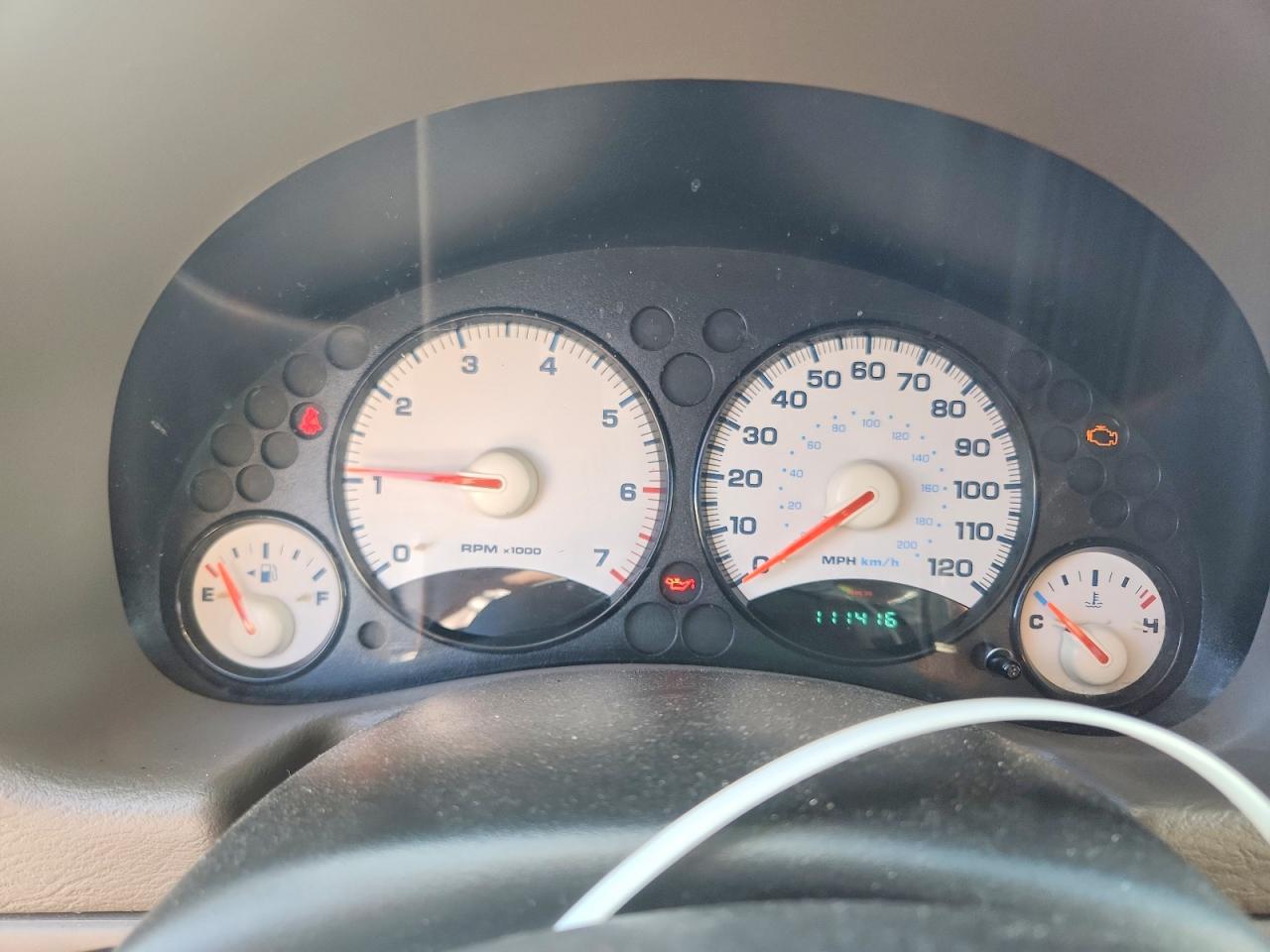 JEEP LIBERTY 2004 — 10